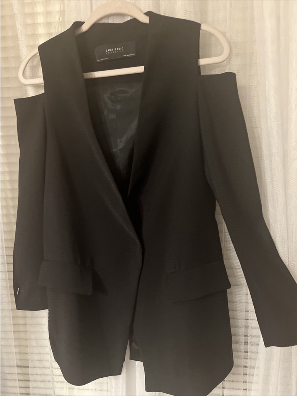 Zara Black Cold-Shoulder Single-Button Blazer Vest